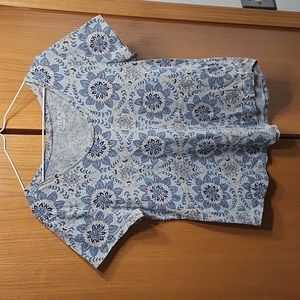 Women's Loft brand printed scoop neck top